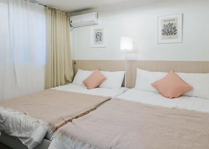 New 4br 2ba At Gongdeok Arex, 10 Pax Groups, 1f, Luggage Seoul
