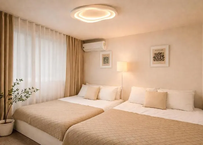 New 4br 2ba At Gongdeok Arex, 10 Pax Groups, 1f, Luggage Apartment *