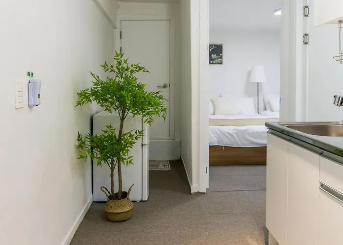 Apartment New 4br 2ba At Gongdeok Arex, 10 Pax Groups, 1f, Luggage