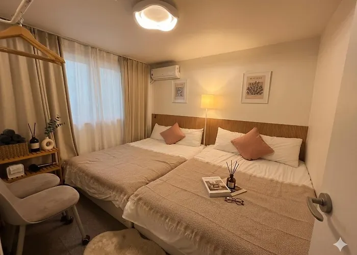 New 4br 2ba At Gongdeok Arex, 10 Pax Groups, 1f, Luggage Seoul