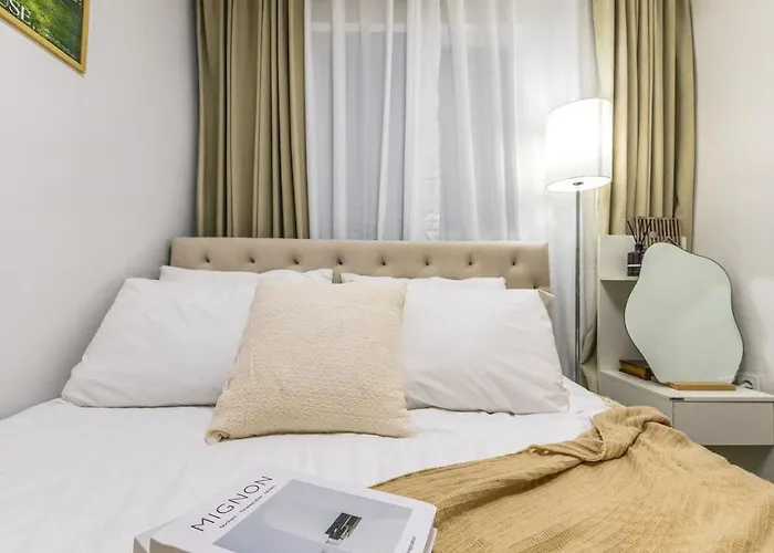 New 4br 2ba At Gongdeok Arex, 10 Pax Groups, 1f, Luggage *